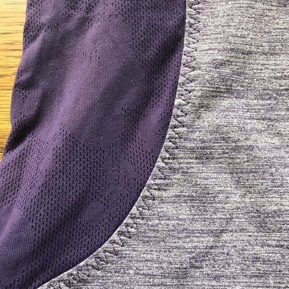 Lululemon tank - Picture 3 of 4